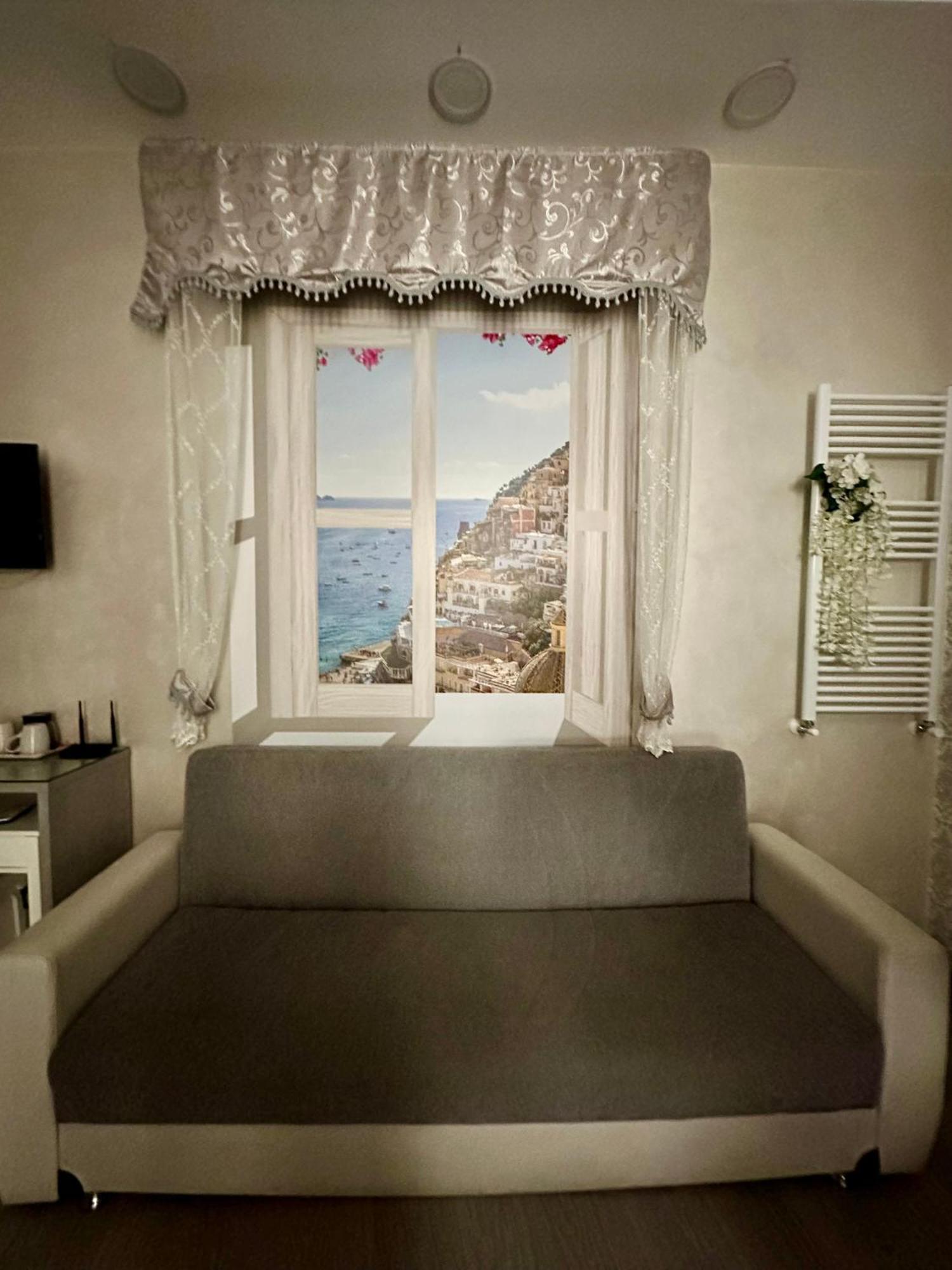 Luxury Holidays Неаполь Экстерьер фото